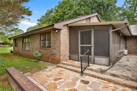 Exterior - 120 Downs Blvd, Clemson, SC 29631 photo 6 of 9