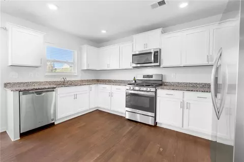 Kitchen - 21 Karkinnen Ct, Pendleton, SC 29670 photo 3 of 3