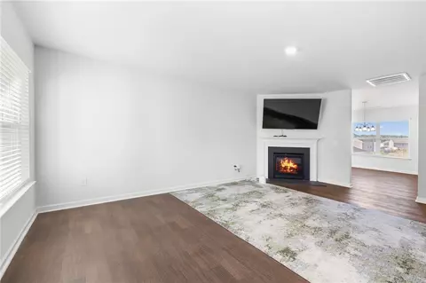 Living - 21 Karkinnen Ct, Pendleton, SC 29670 photo 3 of 3
