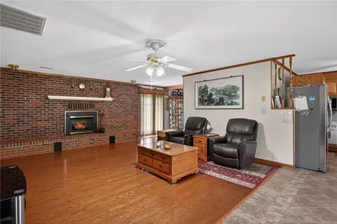 Living - 145 Old Sanders Rd, Pendleton, SC 29670 photo 6 of 6