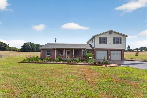 Exterior - 145 Old Sanders Rd, Pendleton, SC 29670 photo 6 of 7