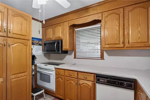 Kitchen - 145 Old Sanders Rd, Pendleton, SC 29670 photo 2 of 4