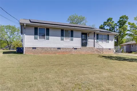 2 Wilson Ave, Liberty, SC 29657