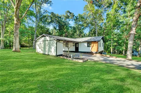 237 Earle Rd, Central, SC 29630