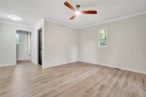 Living - 237 Earle Rd, Central, SC 29630 photo 5 of 5