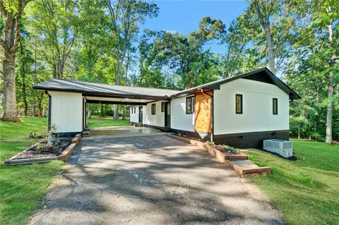 Exterior - 237 Earle Rd, Central, SC 29630 photo 1 of 4