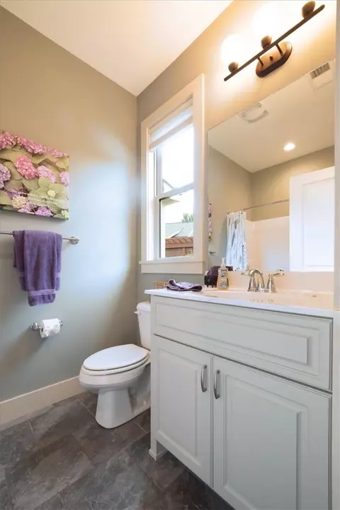 Bath - 217 Pershing Ave, Clemson, SC 29631 photo 3 of 3