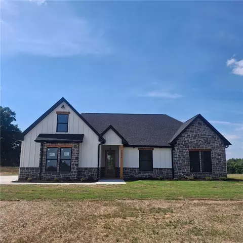 2816 Smith Mcgee Rd, Iva, SC 29655