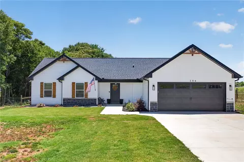 106 Bolt Rd, Townville, SC 29689