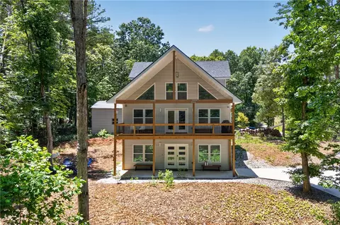 100 Deerwood Dr, Westminster, SC 29693