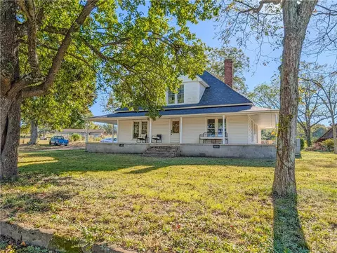 6025 Mountain View Rd, Taylors, SC 29687