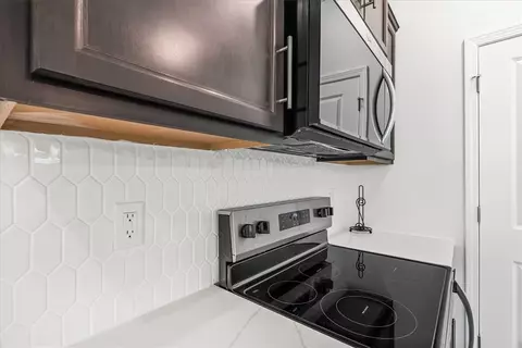 Kitchen - 248 Brown Cir, Easley, SC 29642 photo 3 of 4
