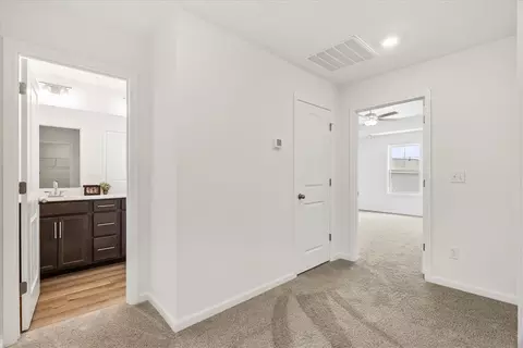 Entry Way - 248 Brown Cir, Easley, SC 29642 photo 2 of 3