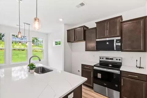 Kitchen - 248 Brown Cir, Easley, SC 29642 photo 2 of 4