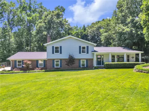 2803 Woodridge Dr, Anderson, SC 29621