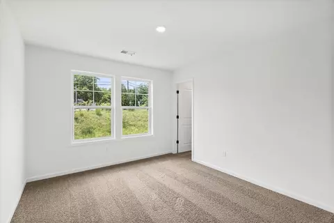 254 Brown Cir, Easley, SC 29642 photo 8