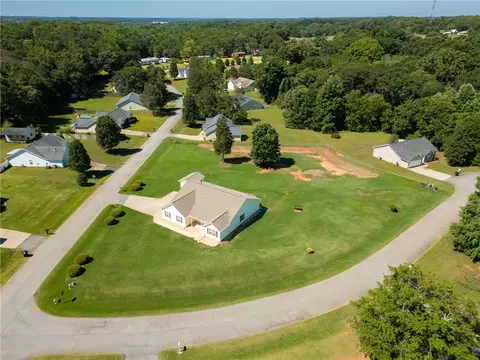 109 Cedar Glen Dr, Williamston, SC 29697 photo 37