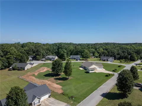 109 Cedar Glen Dr, Williamston, SC 29697 photo 32