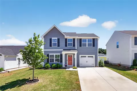 2034 Evanston Dr, Wellford, SC 29385