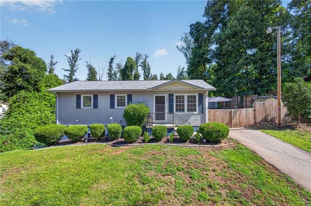 116 Oak Ridge Cir, Seneca, SC 29678