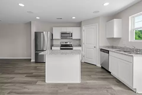 Kitchen - 115 Adger Rd, Pendleton, SC 29670 photo 3 of 4