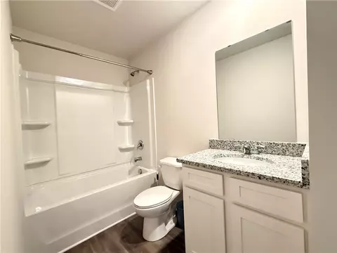 Bath - 403 Chadwick Ln, Walhalla, SC 29691 photo 3 of 5