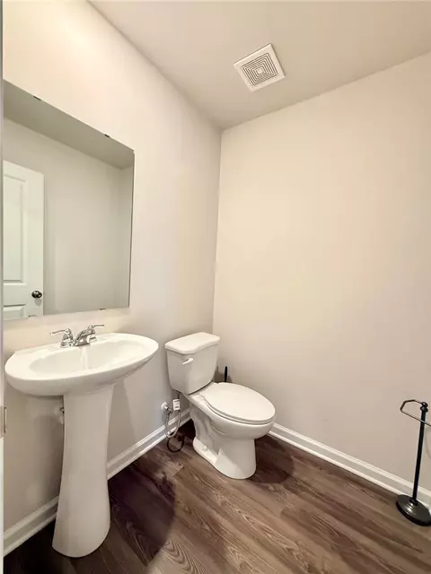 Bath - 403 Chadwick Ln, Walhalla, SC 29691 photo 5 of 5