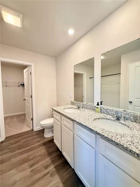Bath - 403 Chadwick Ln, Walhalla, SC 29691 photo 2 of 5