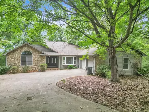 149 Inlet Pointe Dr, Anderson, SC 29625