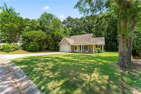 126 Grand Oak Cir, Pendleton, SC 29670
