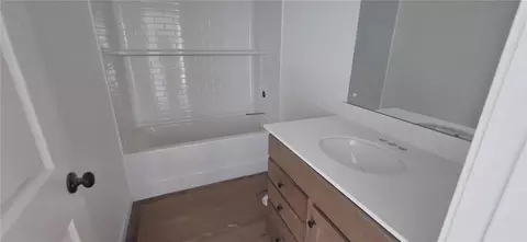 Bath - 260 Brown Cir, Easley, SC 29642 photo 2 of 2