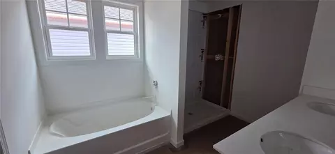 Bath - 260 Brown Cir, Easley, SC 29642 photo 1 of 2