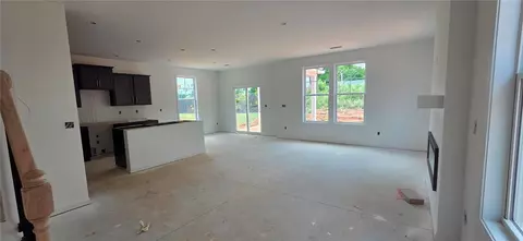 Living - 262 Brown Cir, Easley, SC 29642 photo 2 of 2