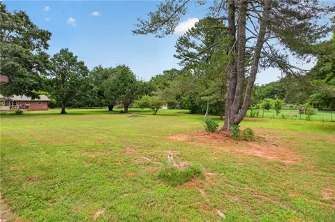 Exterior - 112 Holliday Ln, Pendleton, SC 29670 photo 8 of 10