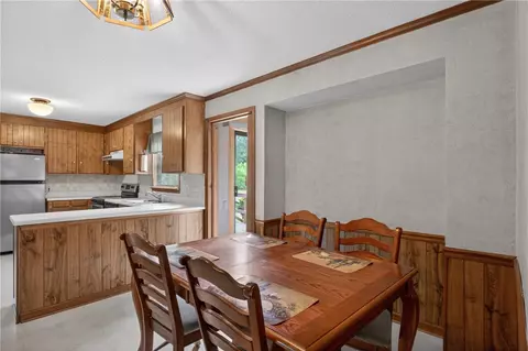 Dining - 112 Holliday Ln, Pendleton, SC 29670 photo 1 of 1