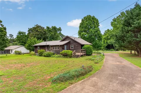 Exterior - 112 Holliday Ln, Pendleton, SC 29670 photo 5 of 10