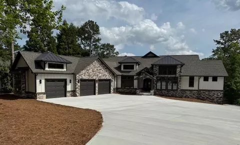 518 Magellan Dr, West Union, SC 29696