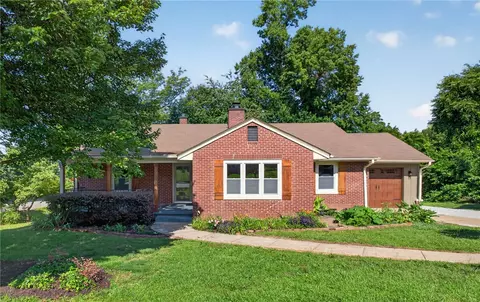510 S Fairplay St, Seneca, SC 29678