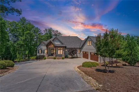 559 Leaning Pine Trl, Six Mile, SC 29682