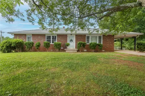 1006 Gordon St, Anderson, SC 29626