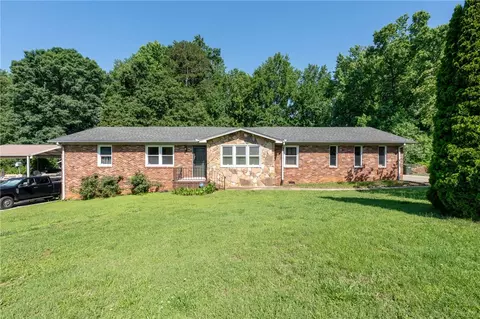 200 Echo Cir, Easley, SC 29642