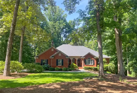 1231 Stillwater Dr, Seneca, SC 29672