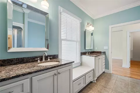 Bath - 16 Oleander Dr, Anderson, SC 29621 photo 4 of 5
