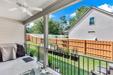 Exterior - 415 Thompson St, Pendleton, SC 29670 photo 5 of 9