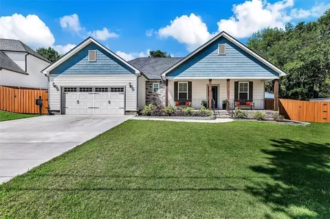 415 Thompson St, Pendleton, SC 29670