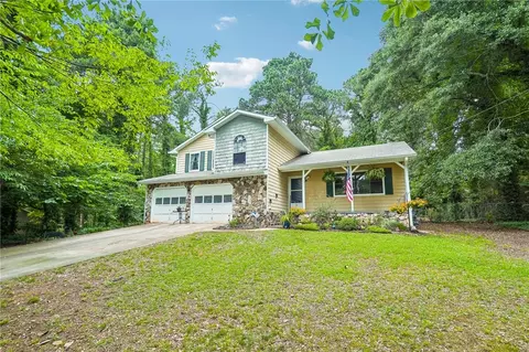 131 Jennifer Ln, Mcdonough, GA 30253