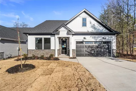 200 Highland St, Taylors, SC 29687