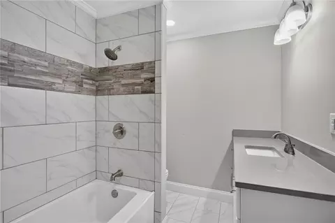 Bath - 712 Beech Dr, Seneca, SC 29678 photo 2 of 2