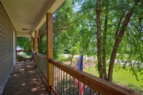Exterior - 712 Beech Dr, Seneca, SC 29678 photo 6 of 7