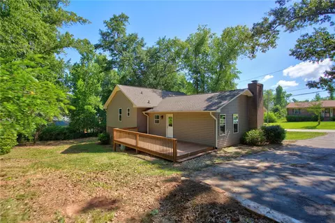 Exterior - 712 Beech Dr, Seneca, SC 29678 photo 2 of 7